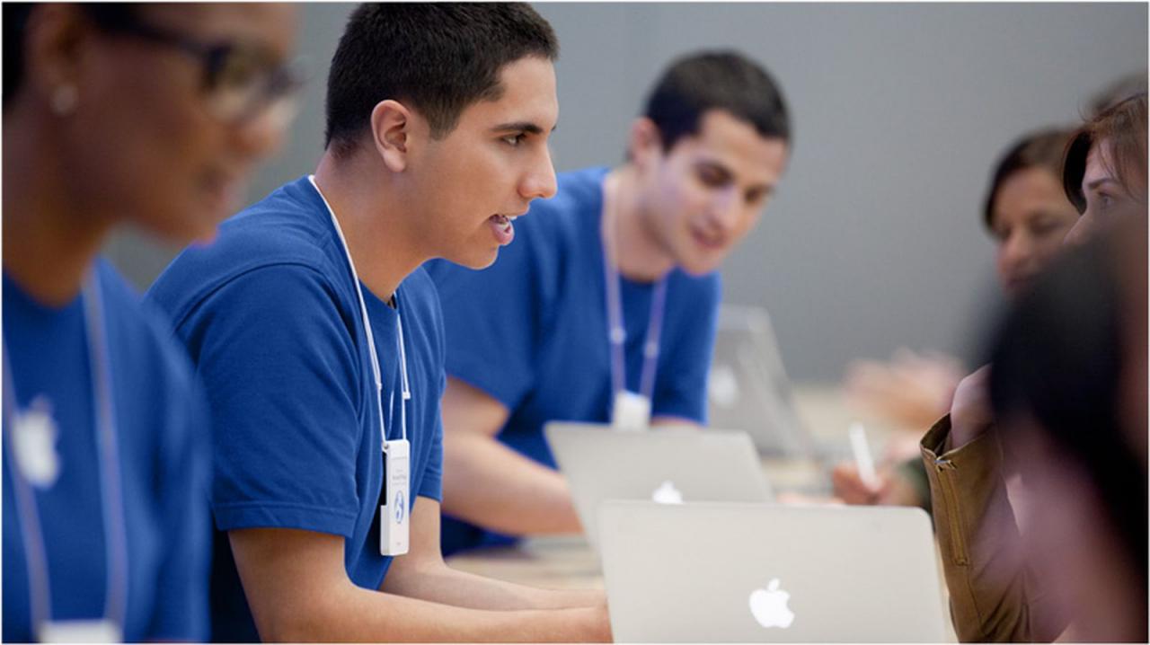 How to talk to an apple employee online