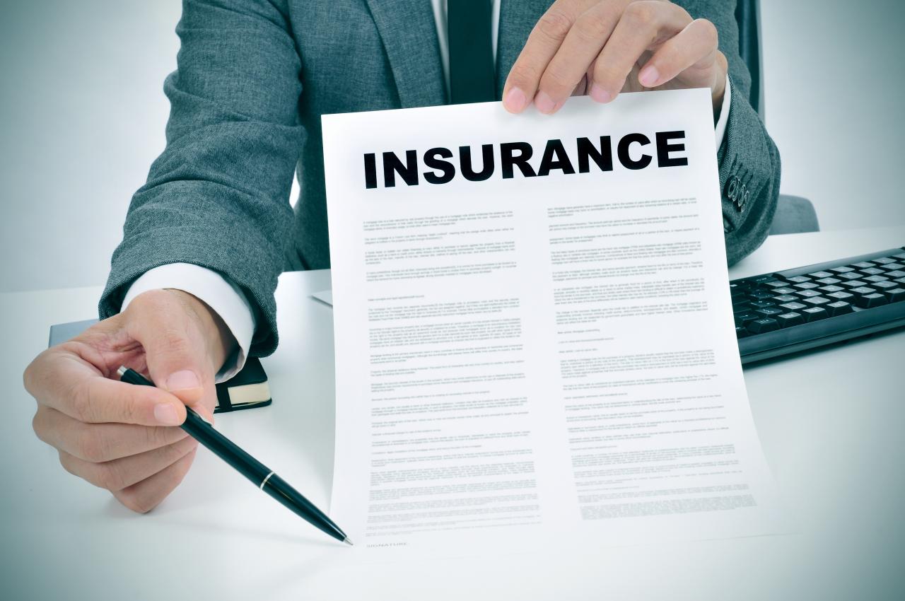An insurance company issues a one-year $1000 policy